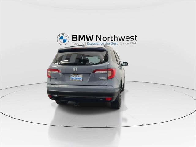 Photo of 2022 Sonic Gray Pearl Honda Pilot