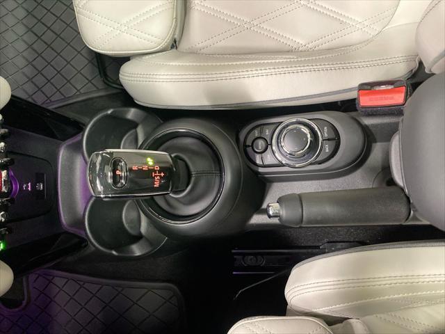 Photo of 2023 White Silver Metallic MINI Hardtop