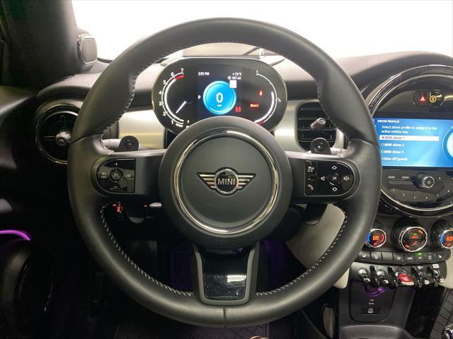 Photo of 2023 White Silver Metallic MINI Hardtop