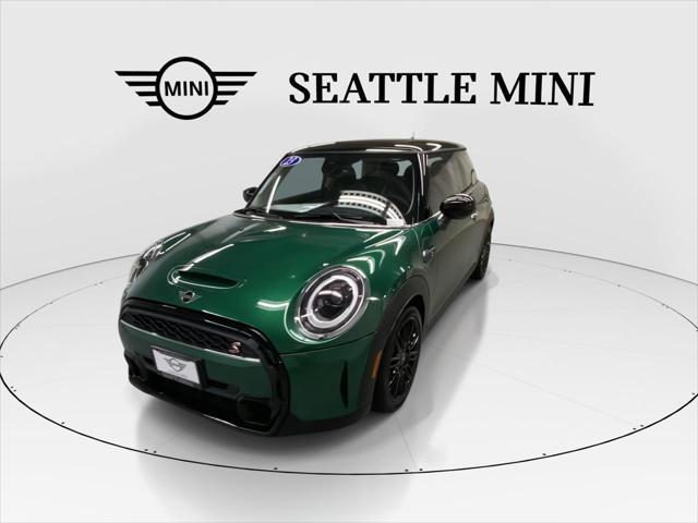 Photo of 2023 British Racing Green IV Metallic MINI Hardtop
