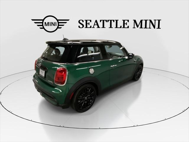 Photo of 2023 British Racing Green IV Metallic MINI Hardtop