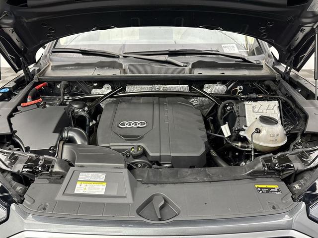 Photo of 2022 Daytona Gray Pearl Effect Audi Q5