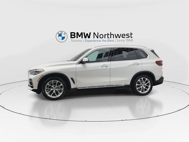 Photo of 2022 Mineral White Metallic BMW X5