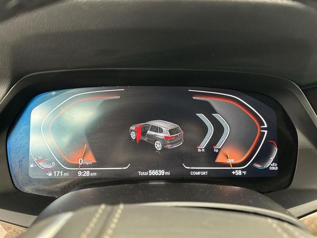 Photo of 2022 Mineral White Metallic BMW X5