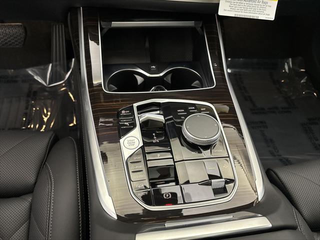 Photo of 2026 Sparkling Copper Metallic BMW X7