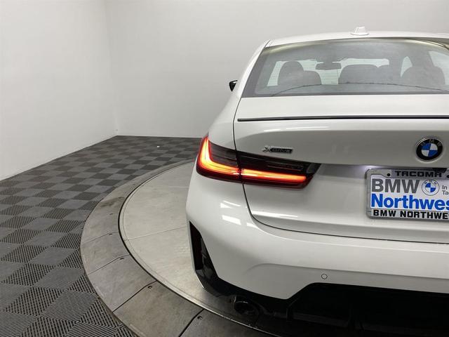 Photo of 2025 Mineral White Metallic BMW 330