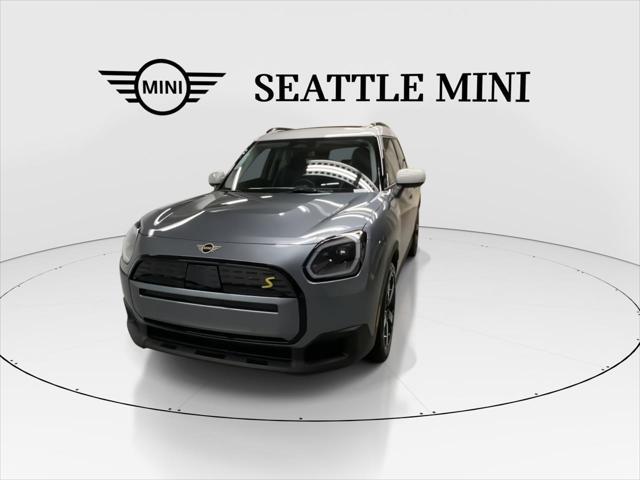 Photo of 2025 Smokey Green Metallic MINI Countryman