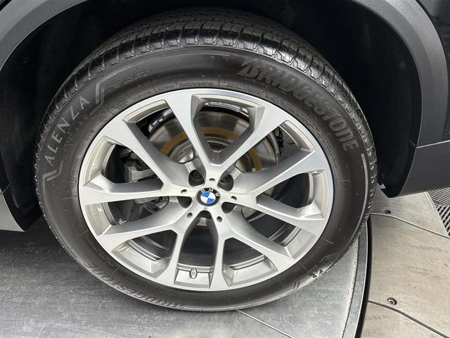Photo of 2021 Jet Black BMW X5
