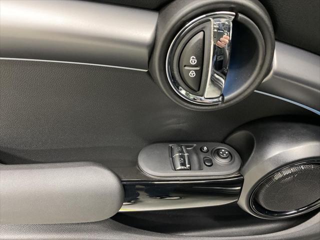 Photo of 2024 Melting Silver III Metallic MINI Hardtop