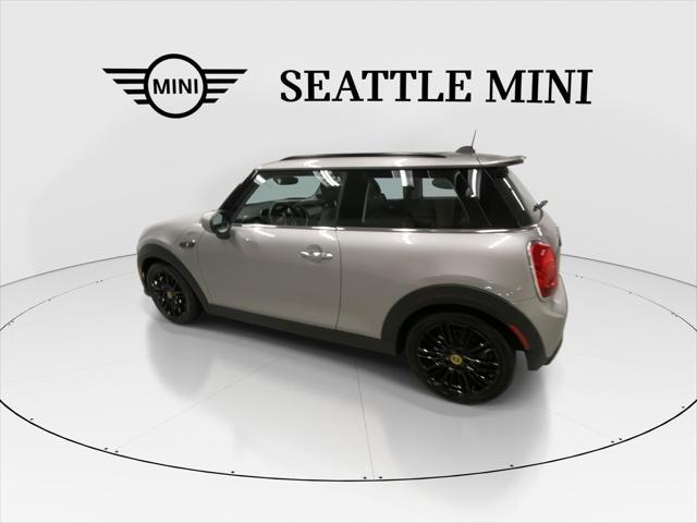 Photo of 2024 Melting Silver III Metallic MINI Hardtop
