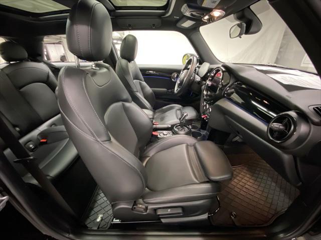 Photo of 2022 Midnight Black Metallic MINI Hardtop