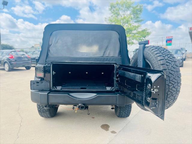Photo of 2016 Black Jeep Wrangler Unlimited