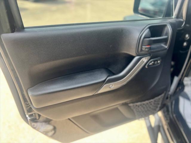 Photo of 2016 Black Jeep Wrangler Unlimited