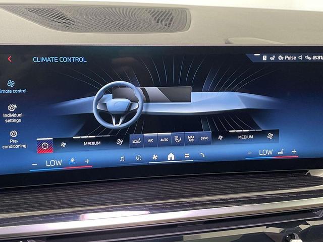 Photo of 2026 Tanzanite Blue II Metallic BMW X7