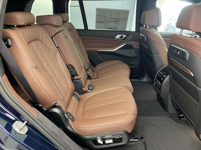 Photo of 2026 Tanzanite Blue II Metallic BMW X7