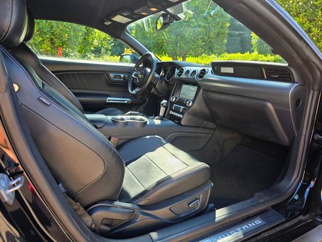 Photo of 2017 Shadow Black Ford Mustang