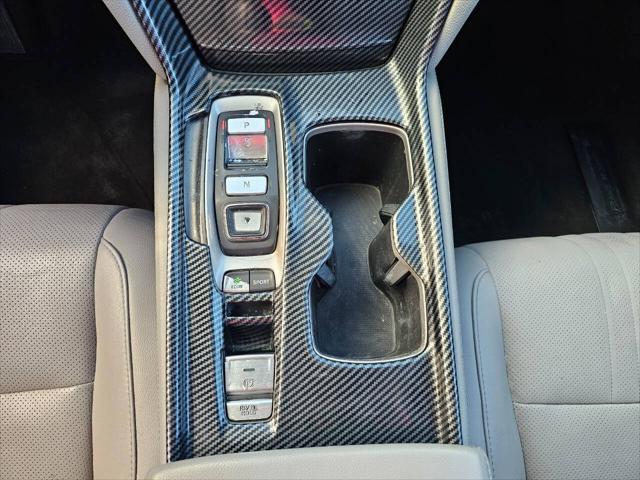 Photo of 2019 Lunar Silver Metallic Honda Accord