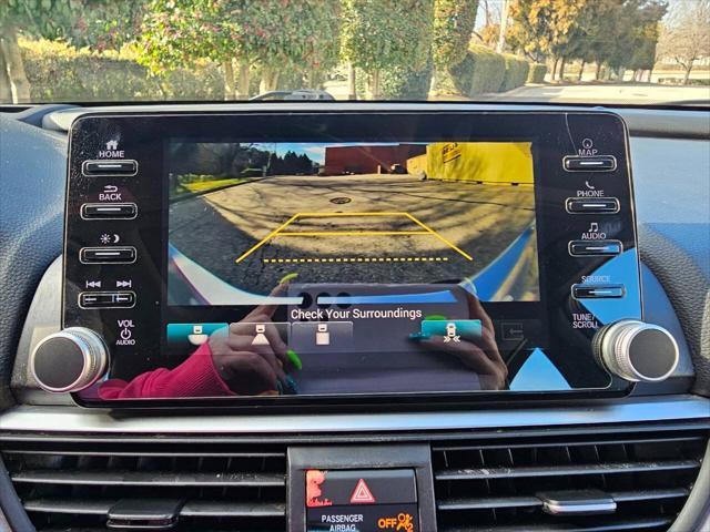 Photo of 2019 Lunar Silver Metallic Honda Accord