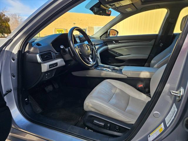 Photo of 2019 Lunar Silver Metallic Honda Accord