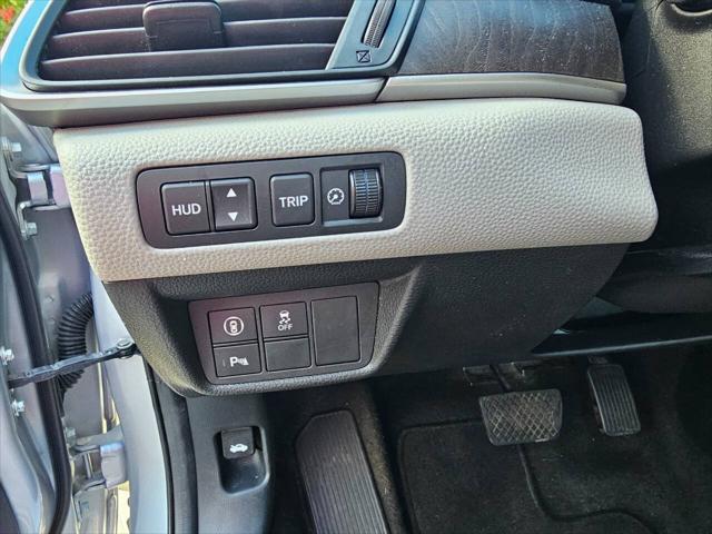 Photo of 2019 Lunar Silver Metallic Honda Accord