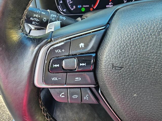 Photo of 2019 Lunar Silver Metallic Honda Accord