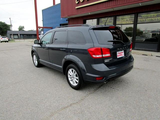 Photo of 2018 Gray Dodge Journey