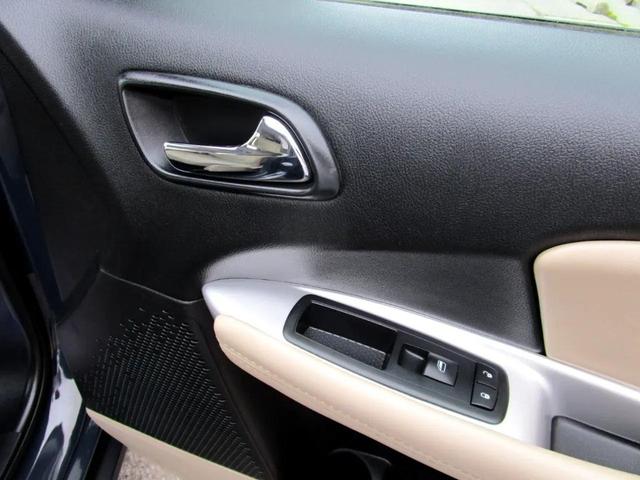 Photo of 2018 Gray Dodge Journey