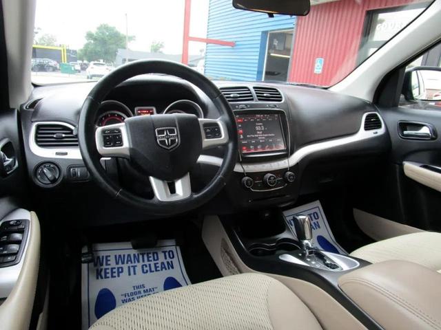 Photo of 2018 Gray Dodge Journey