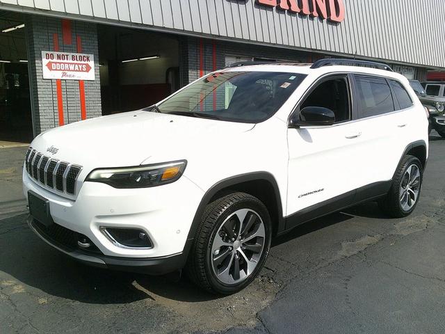 Photo of 2022 Bright White Clearcoat Jeep Cherokee