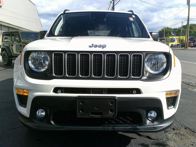 Photo of 2022 Alpine White Clearcoat Jeep Renegade