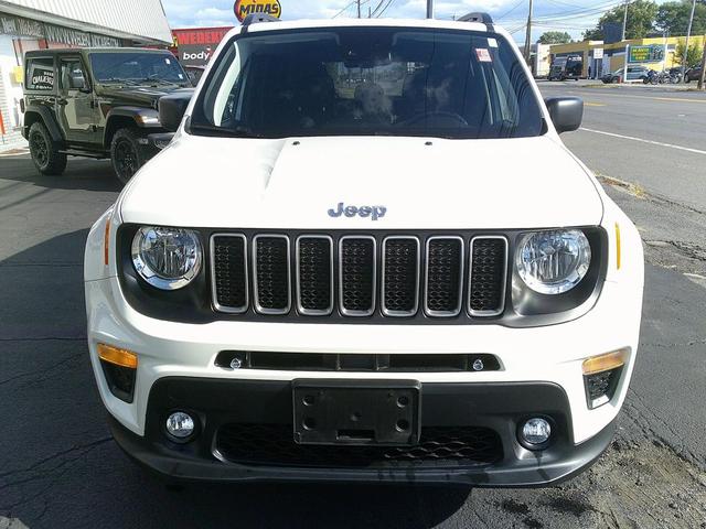 Photo of 2022 Alpine White Clearcoat Jeep Renegade