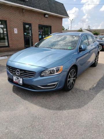 Photo of 2015 Power Blue Metallic Volvo V60