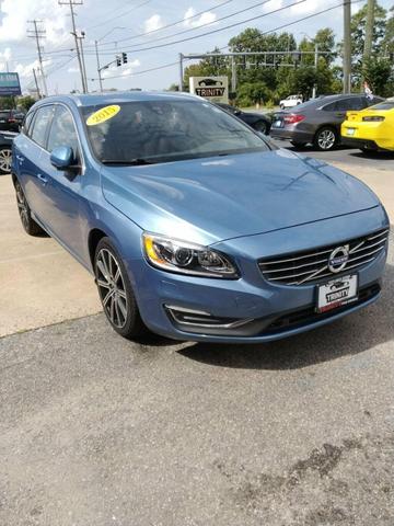 Photo of 2015 Power Blue Metallic Volvo V60