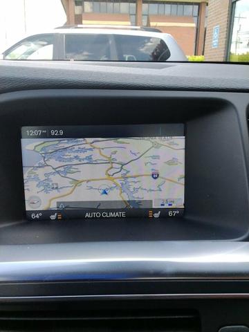 Photo of 2015 Power Blue Metallic Volvo V60