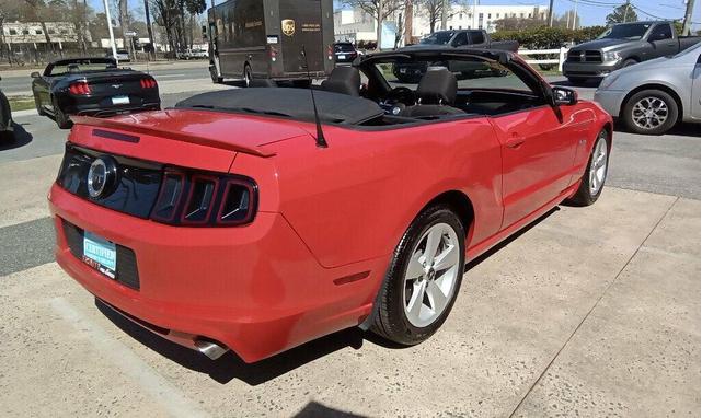 Photo of 2014 Race Red Ford Mustang