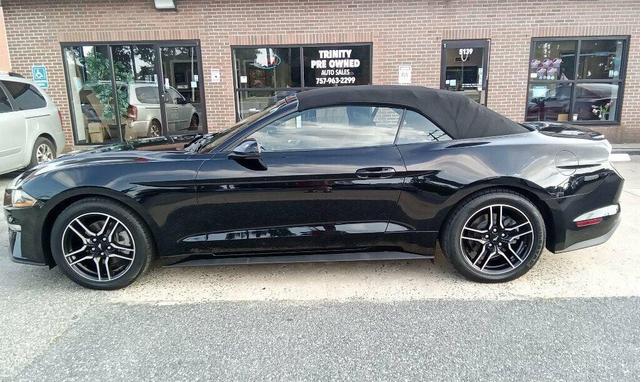Photo of 2019 Shadow Black Ford Mustang