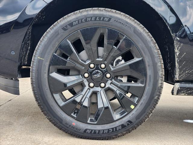 Photo of 2025 Agate Black Metallic Ford Expedition Max