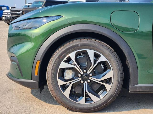 Photo of 2025 Eruption Green Metallic Ford Mustang Mach-E