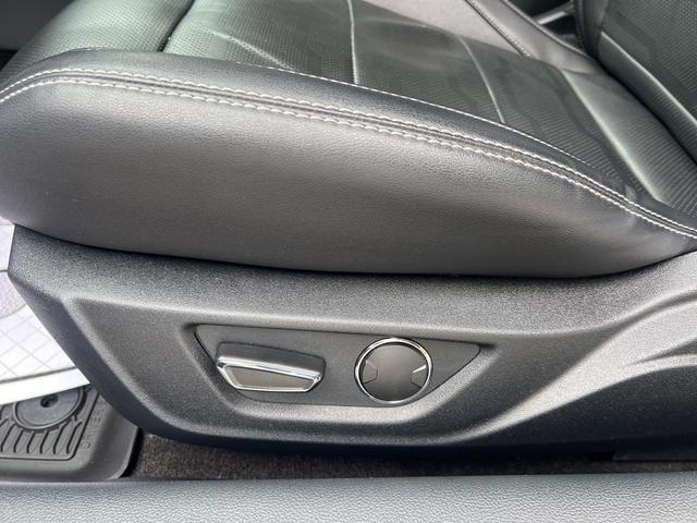 Photo of 2019 Shadow Black Ford Mustang