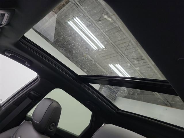 Photo of 2025 Blue Metallic Cadillac XT5