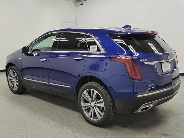 Photo of 2025 Blue Metallic Cadillac XT5