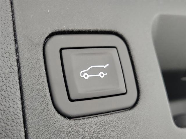 Photo of 2025 Blue Metallic Cadillac XT5