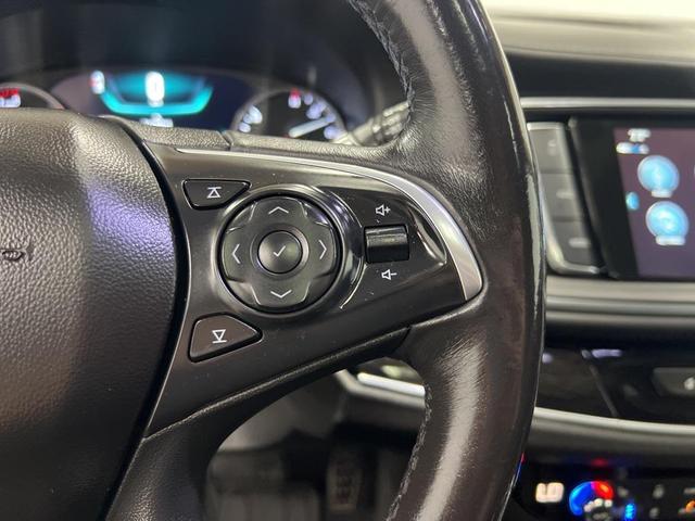 Photo of 2019 White Frost Tricoat Buick Enclave