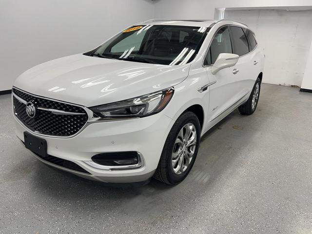 Photo of 2019 White Frost Tricoat Buick Enclave