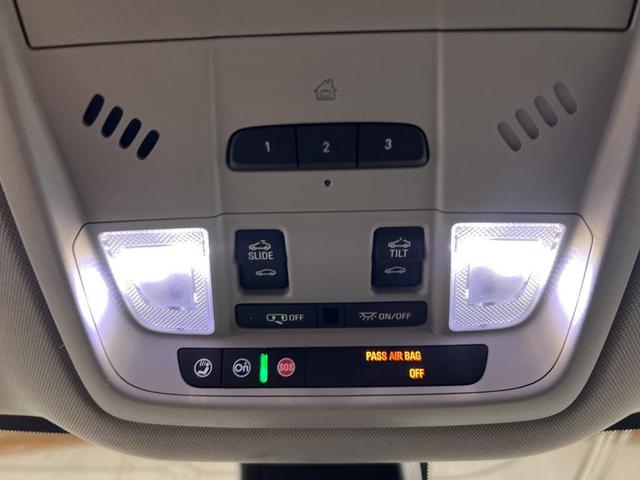 Photo of 2019 White Frost Tricoat Buick Enclave