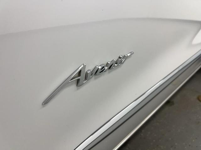 Photo of 2019 White Frost Tricoat Buick Enclave