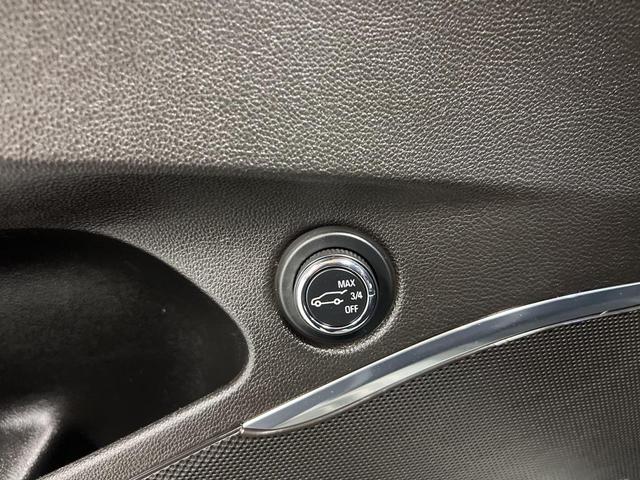 Photo of 2019 White Frost Tricoat Buick Enclave