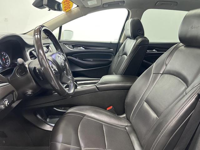 Photo of 2019 White Frost Tricoat Buick Enclave