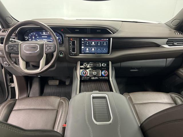 Photo of 2022 White Frost Tricoat GMC Yukon XL