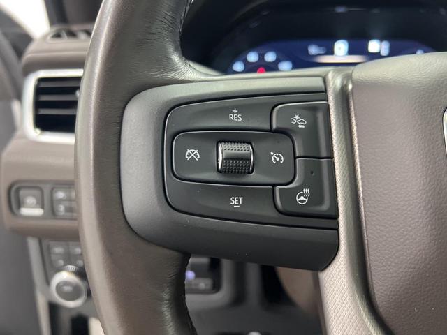 Photo of 2022 White Frost Tricoat GMC Yukon XL